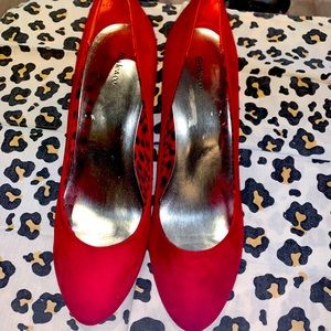 Red Pump Style & Co Suede Size 8